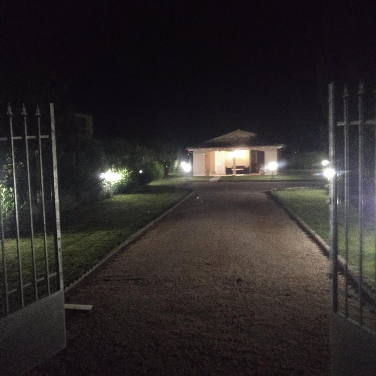Oca Bianca Villa Pescia Romana Luaran gambar